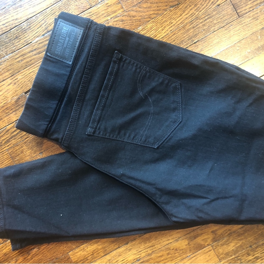 Levi’s Totally Shaping Pull-On Skinny Jeans